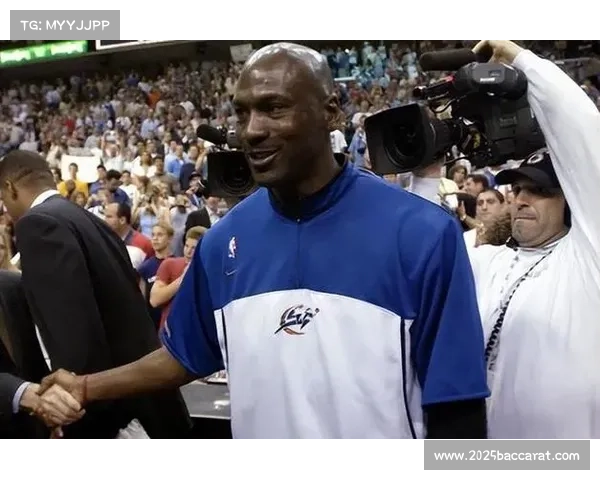 奇才场均52.3篮板排名第三 防守篮板表现突出